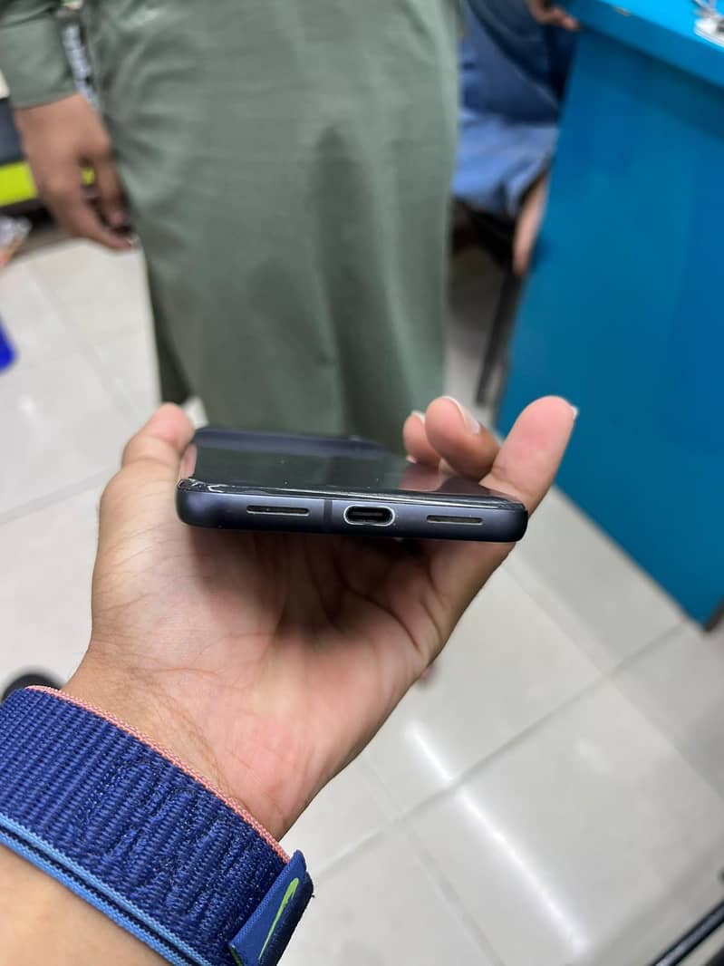 Google Pixel 8 2