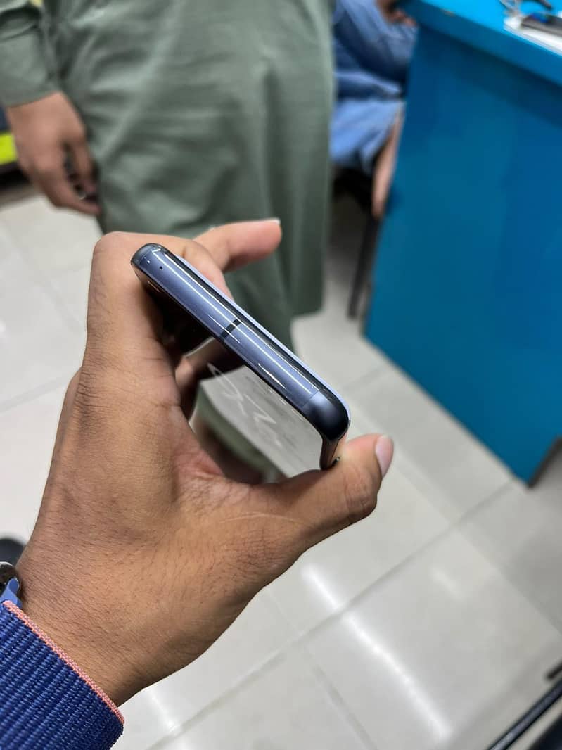Google Pixel 8 3