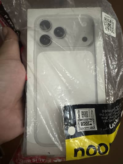 Apple iPhone 17 Pro Max 512gb Silver Box packed