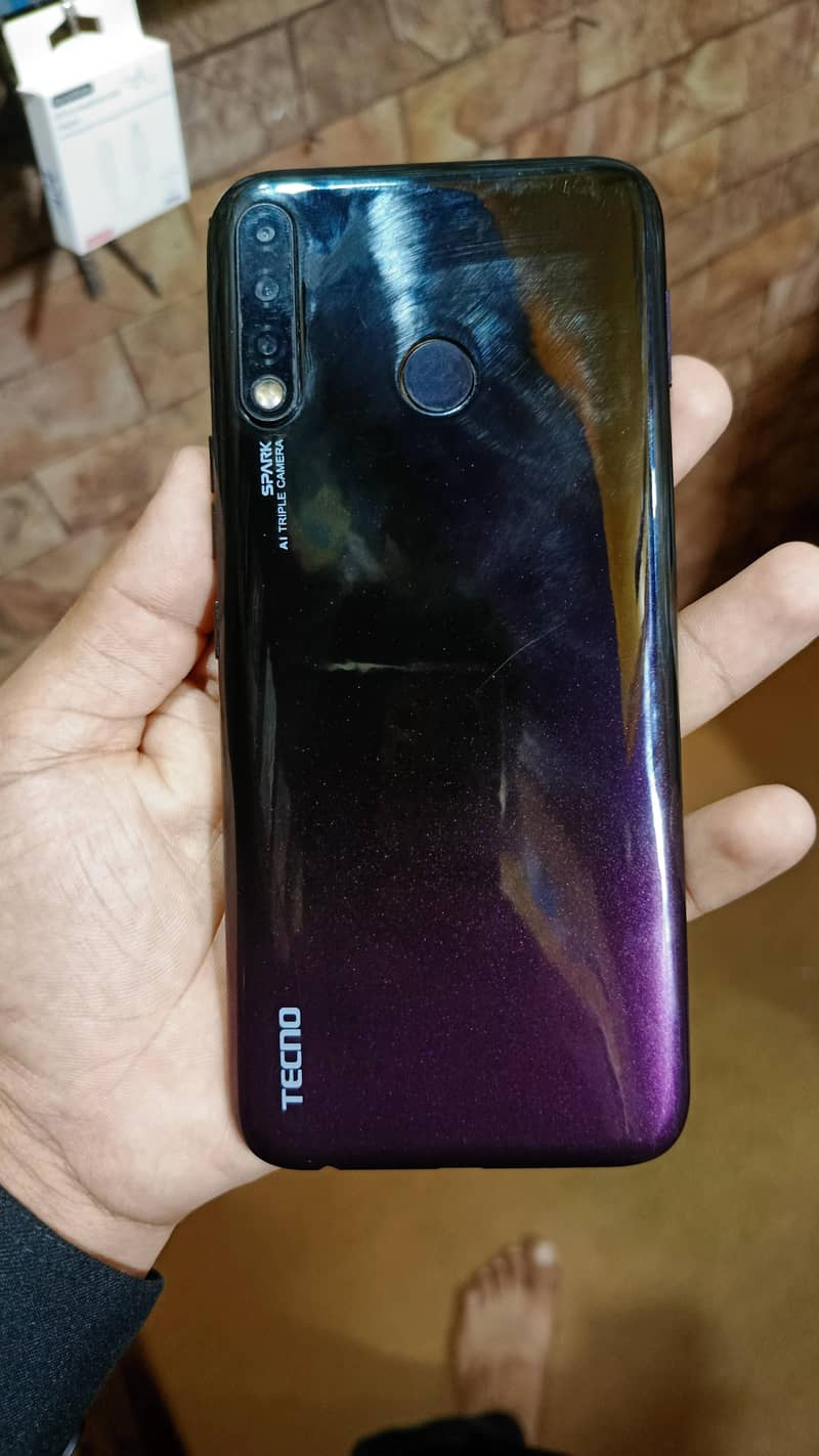 Tecno Spark  4 0