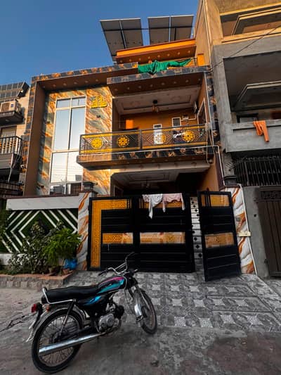 5 Marla Home For Sale Double Storey Solar install 5 kv near to joyland Al rehman garden phase 2