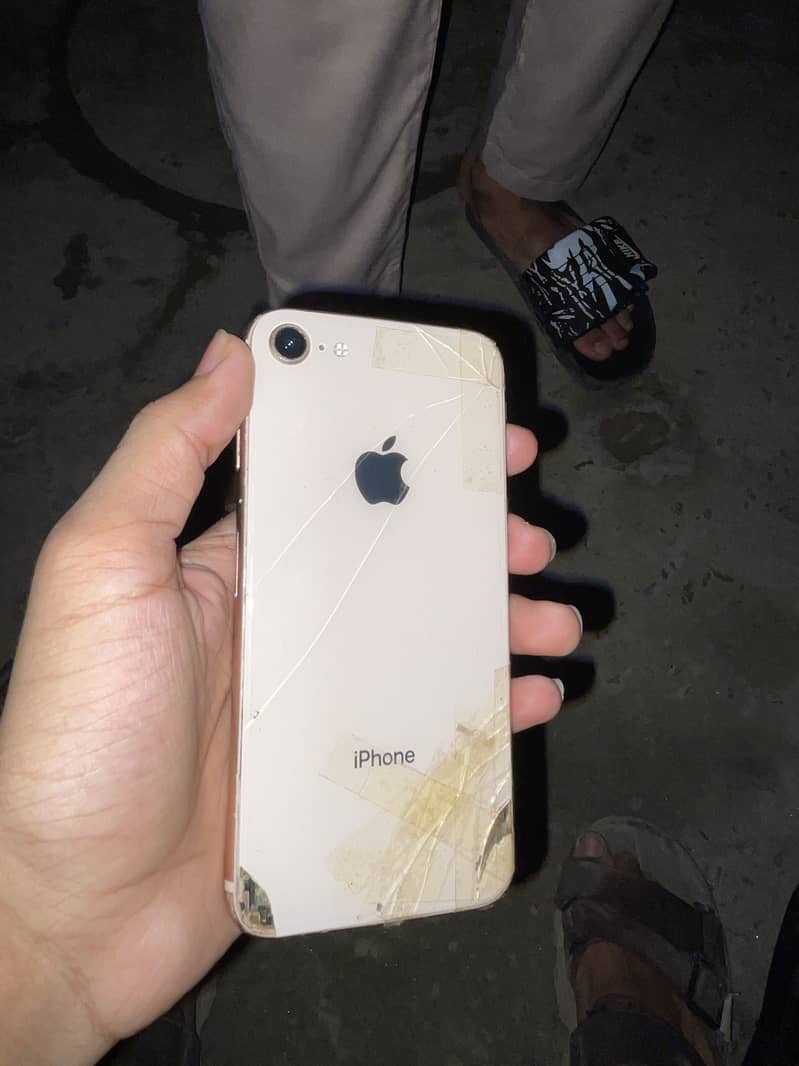 Apple iPhone 8 0
