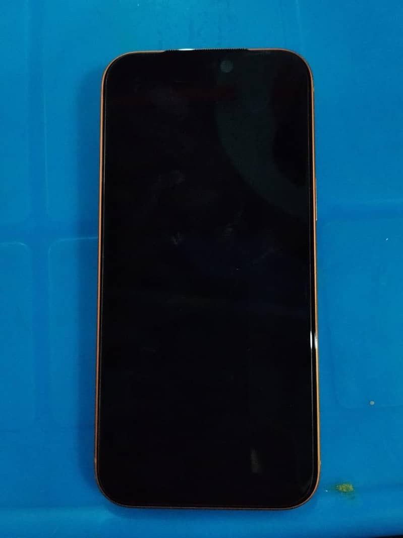 Apple iPhone 17 Pro Max 4
