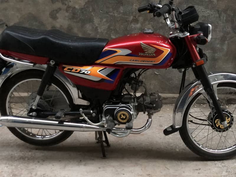 Cd 70  25model 1900km driven 1