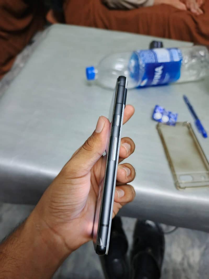 Google Pixel 7a 2