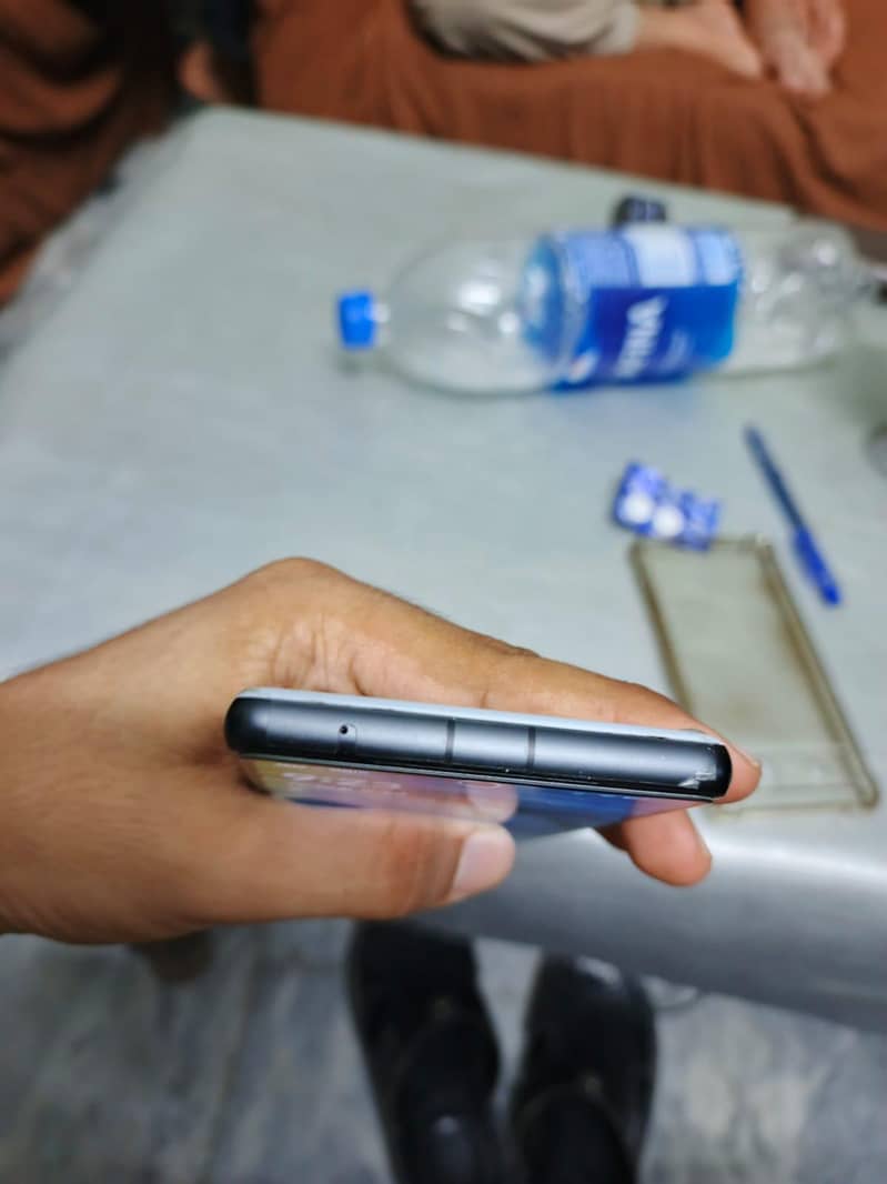Google Pixel 7a 5