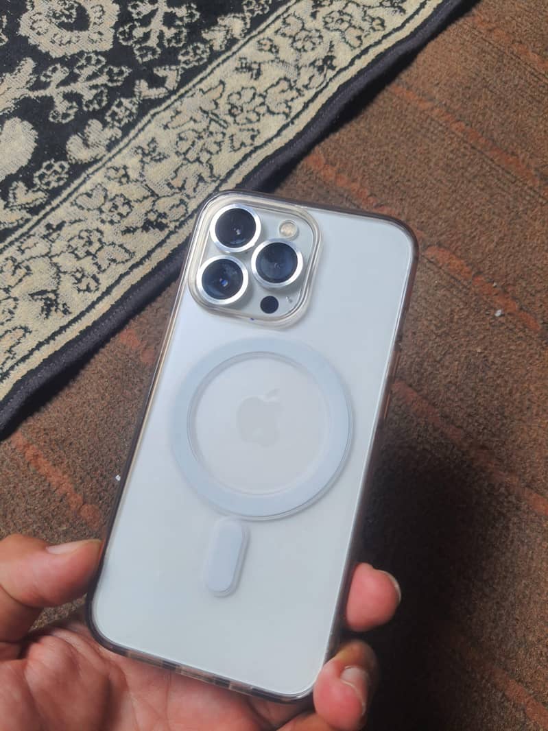 Apple iPhone 13 Pro 1