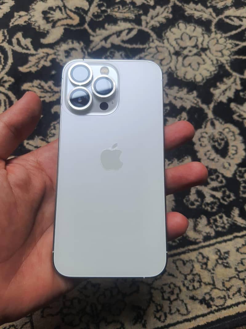 Apple iPhone 13 Pro 3