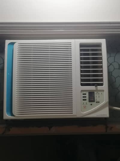 Window ac almost in new condition