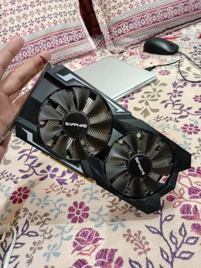 URGENT SALE AMD Sapphire RX 560