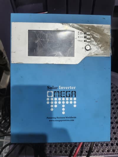 Omega solar invertor 4 plats 2 battery for sale