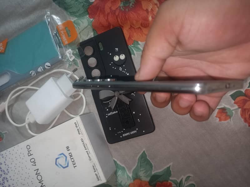 Tecno CAMON 40 Pro 2