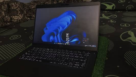 DELL Latitude 5400 8th generation premium 4gbram slim buisness laptop