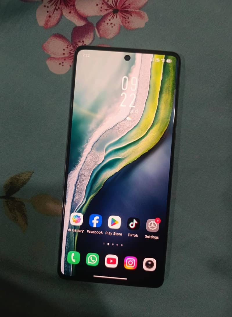 Tecno CAMON 30 7