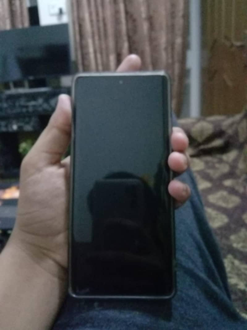 Tecno CAMON 40 Pro 11