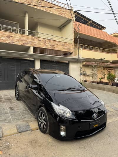 Toyota Prius 2011/17 S led in mint condition 0/3/3/2/2/1/3/3/9/79