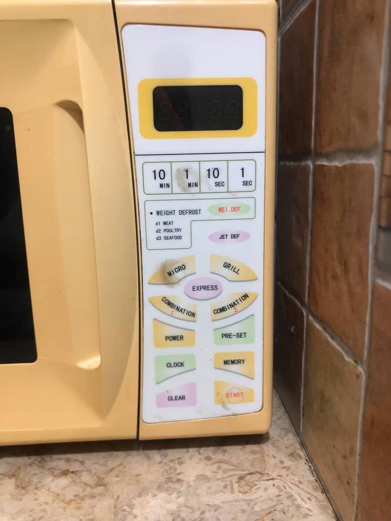 Microwave oven for sell 1