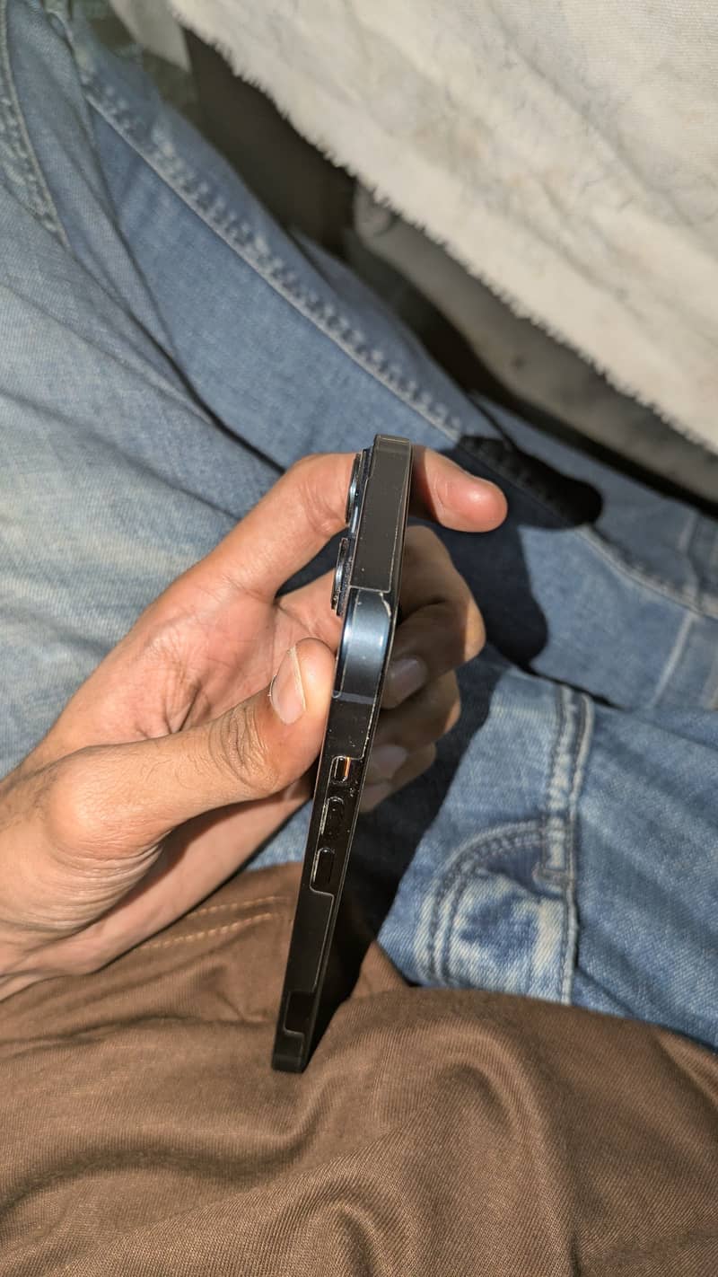Apple iPhone 14 6