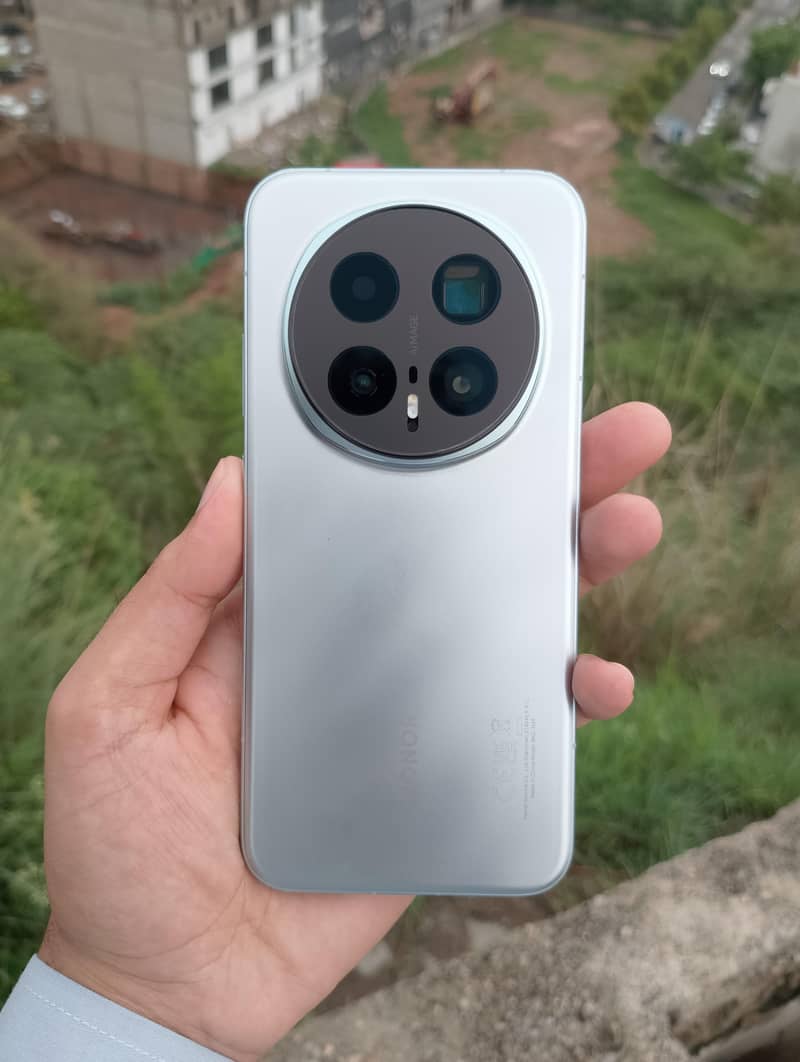 Honor Magic 8 Pro 0