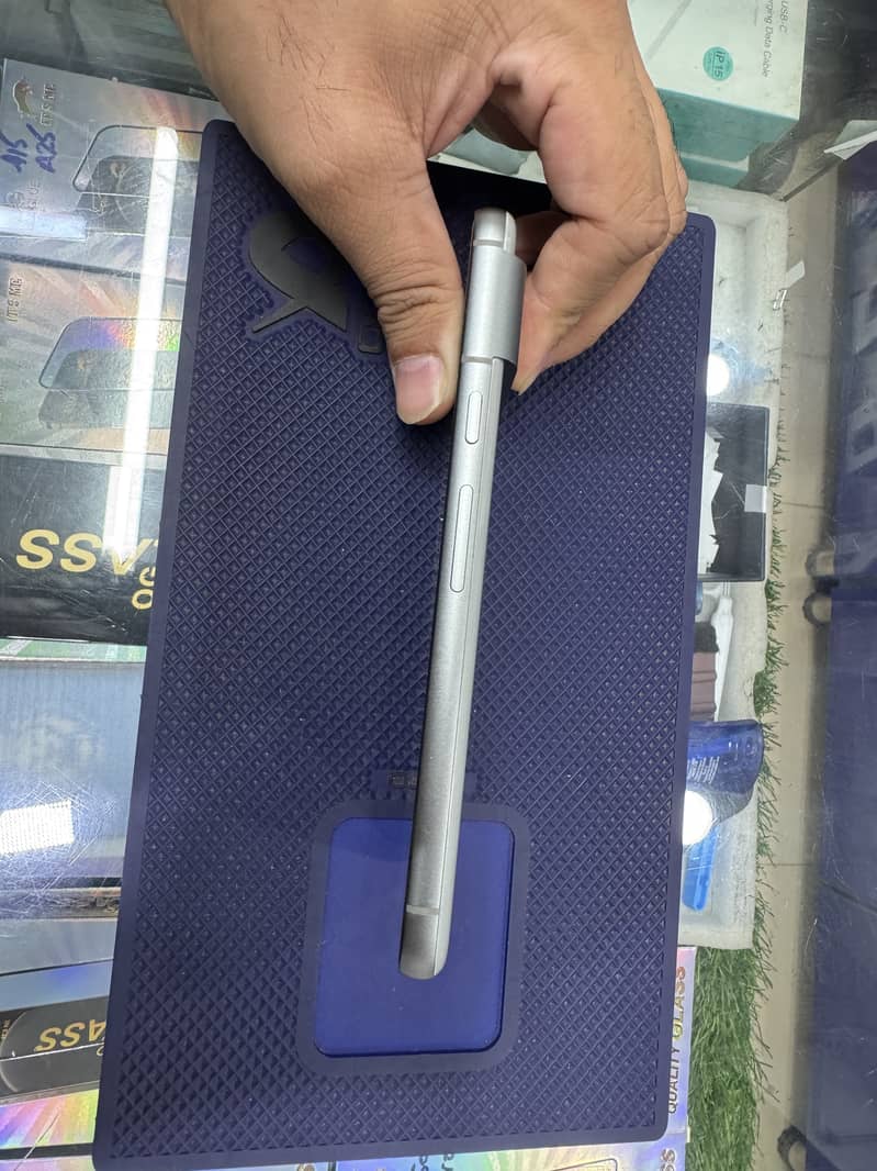 Google Pixel 8 3