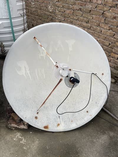 Do dish hai sath lNB bi hai or receiver bi