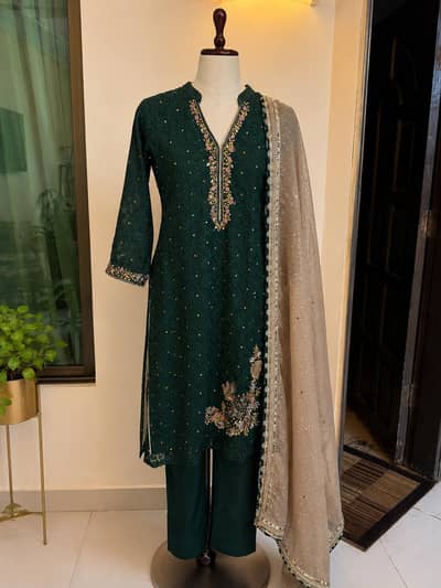 Semi formal dress in small size