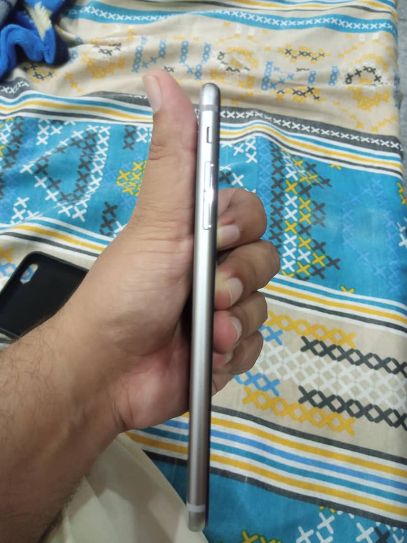 Apple iPhone 6S Plus 3