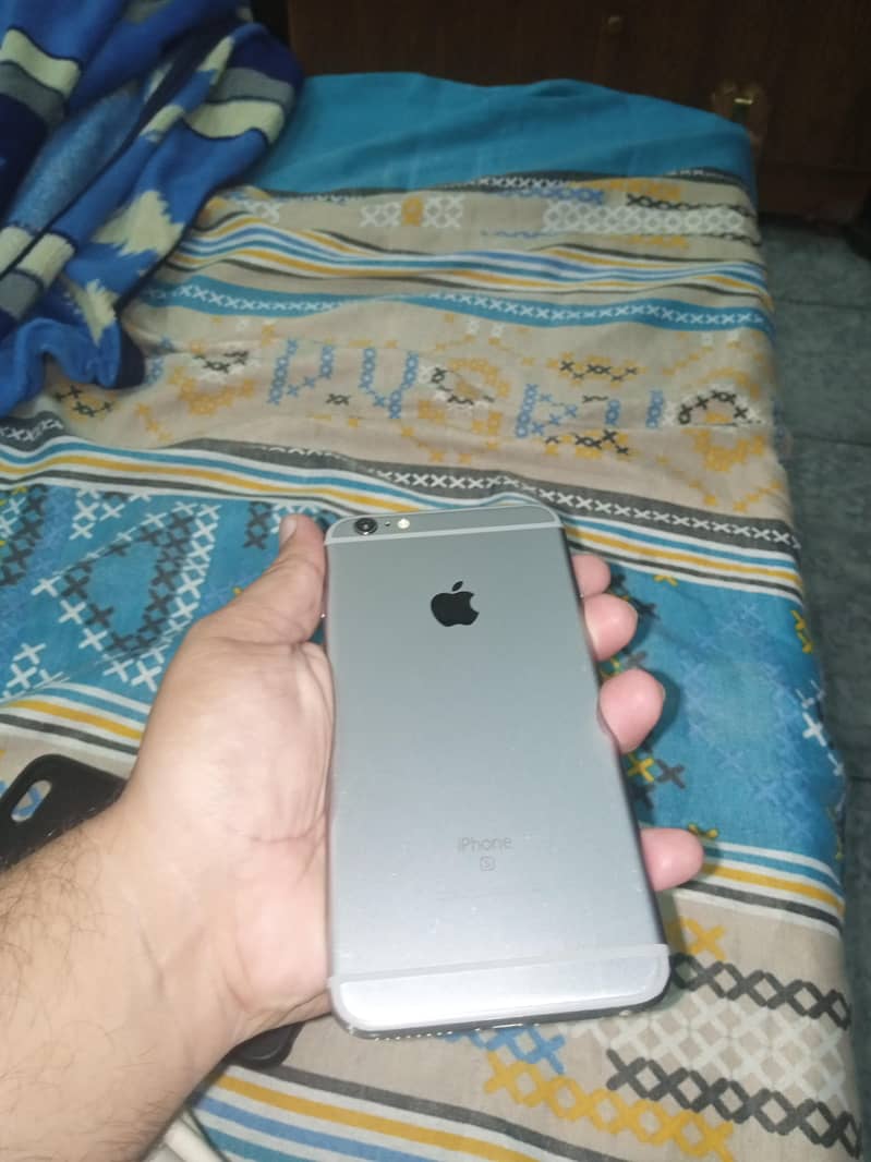 Apple iPhone 6S Plus 5