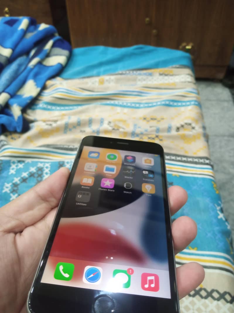 Apple iPhone 6S Plus 8