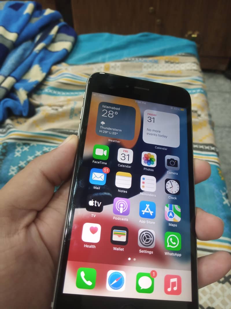 Apple iPhone 6S Plus 9