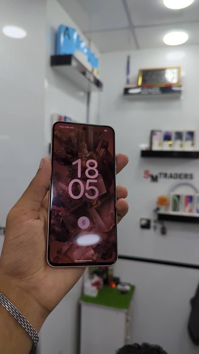 Google Pixel 8 3
