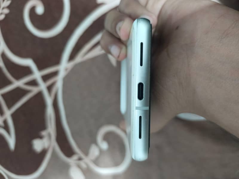 Google Pixel 7 4