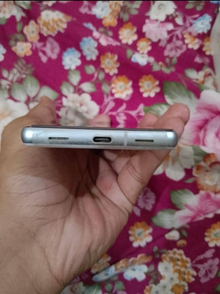 Google Pixel 7a 2