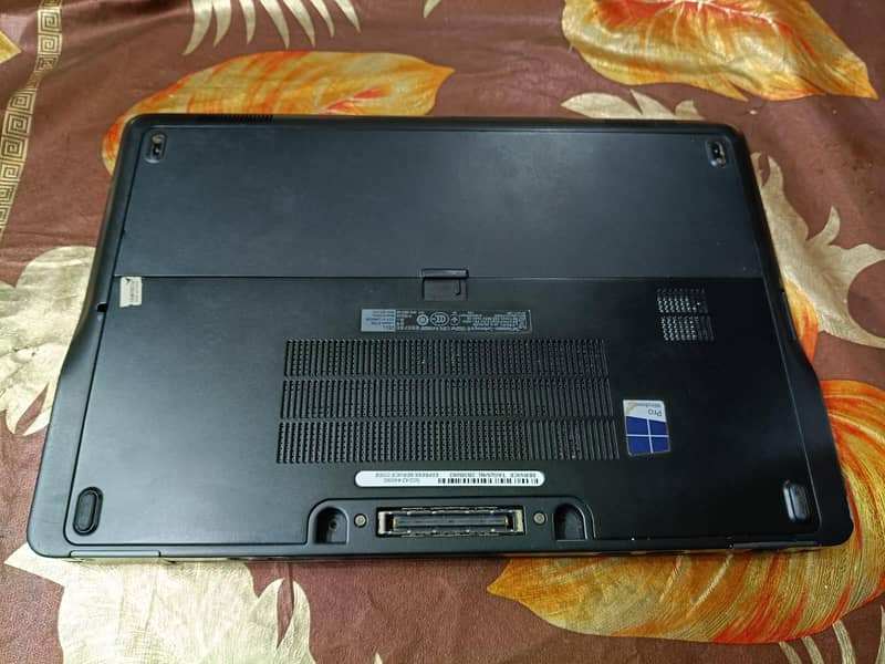 Dell Latitude E7250 2