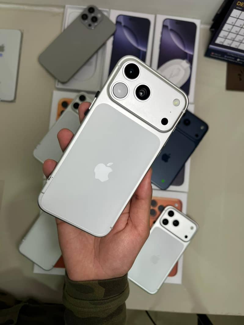Apple iPhone 17 Pro Max 2