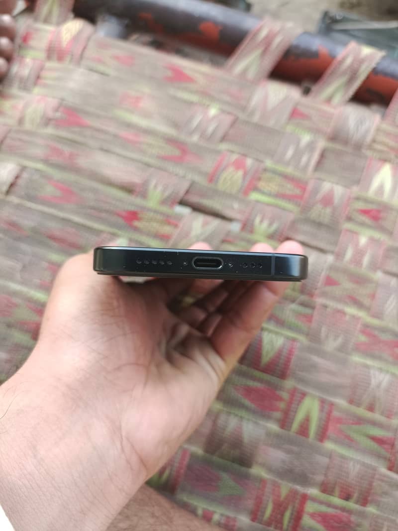 Iphone 16 pro 1