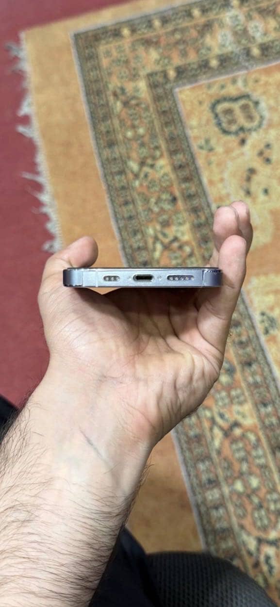 Apple iPhone 14 Pro 1