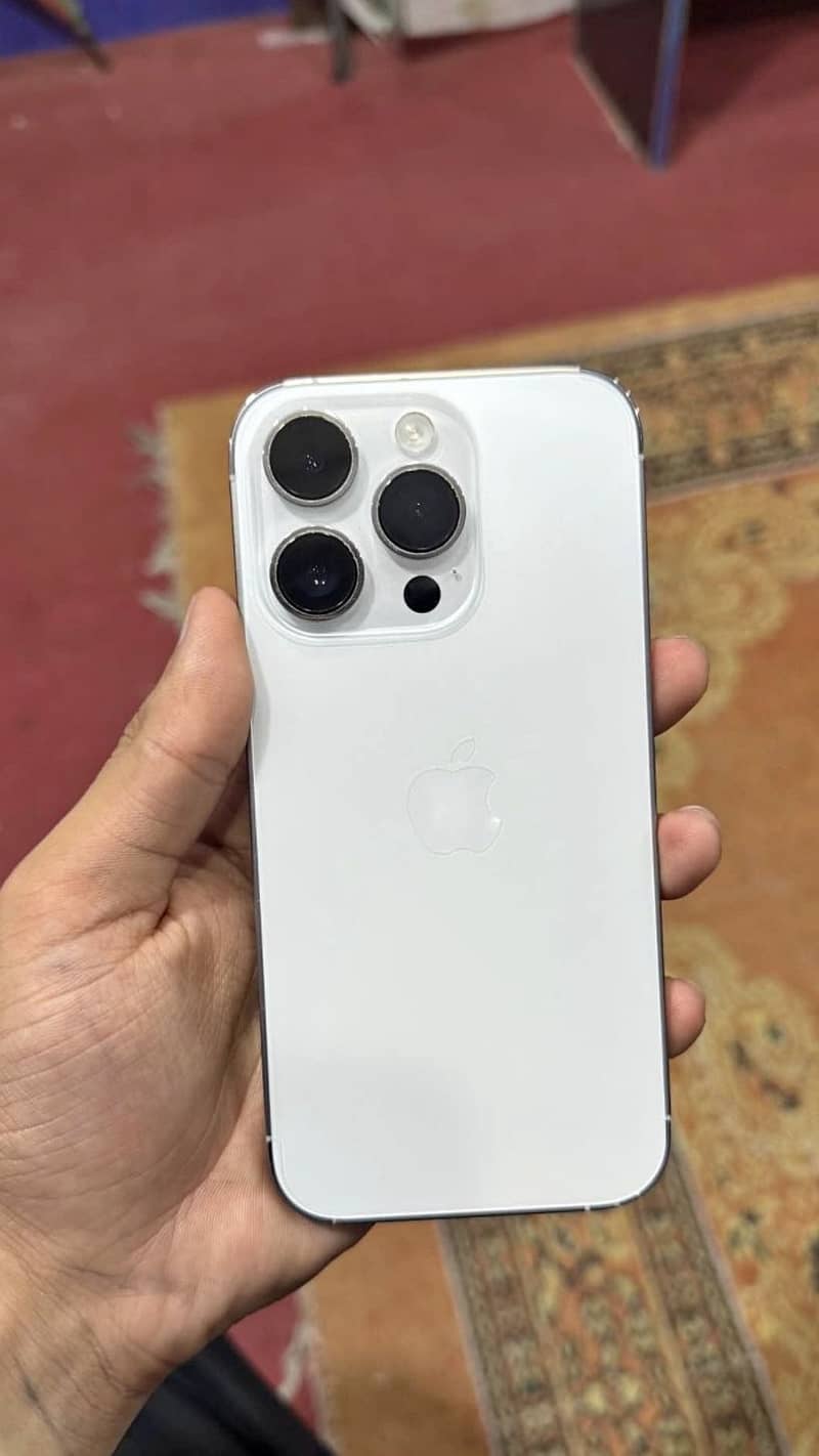 Apple iPhone 14 Pro 2