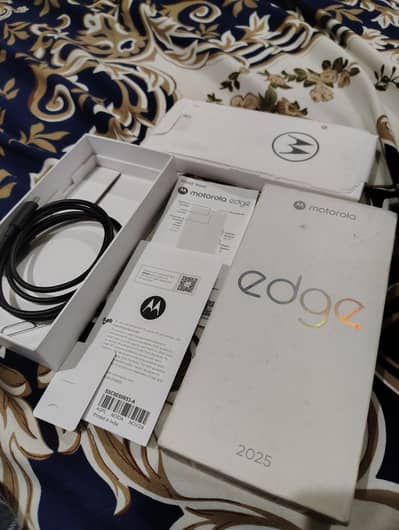 Motorola edge 2025 complete box