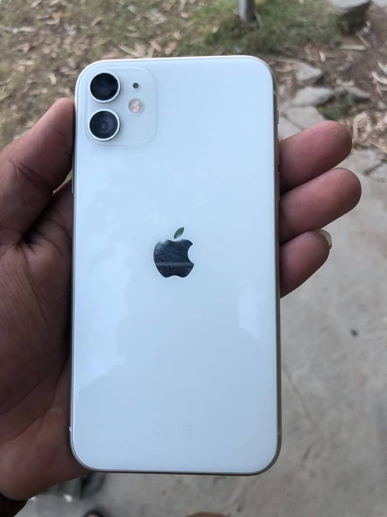 Apple iPhone 11 7