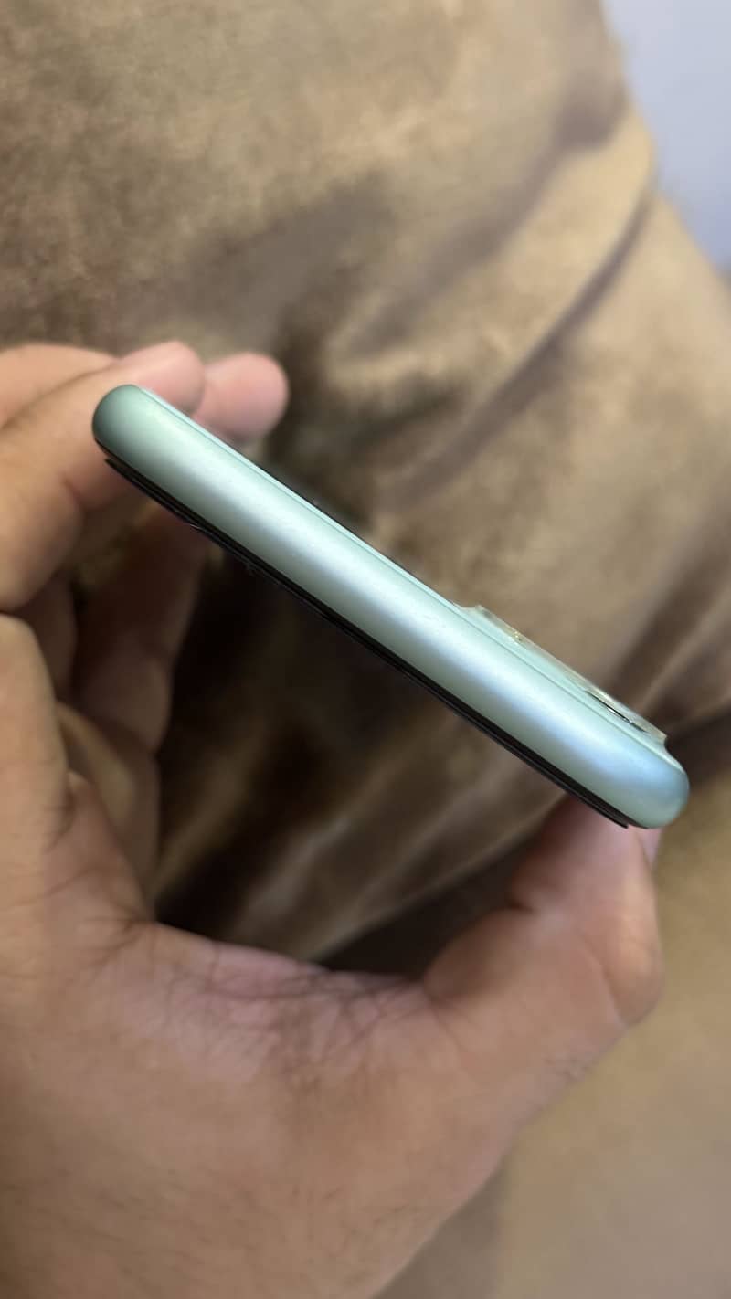 Apple iPhone 11 2