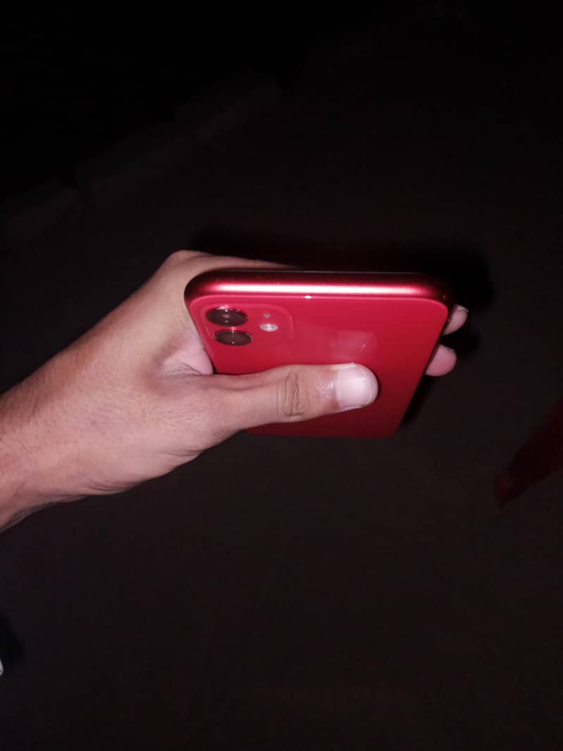 Apple iPhone 11 4