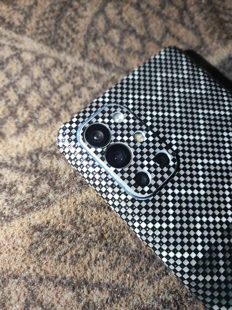 One Plus 9R 0