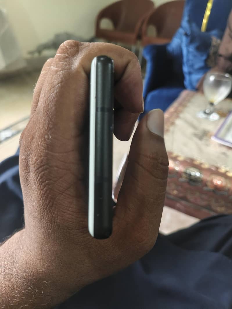 Google Pixel 6a 4