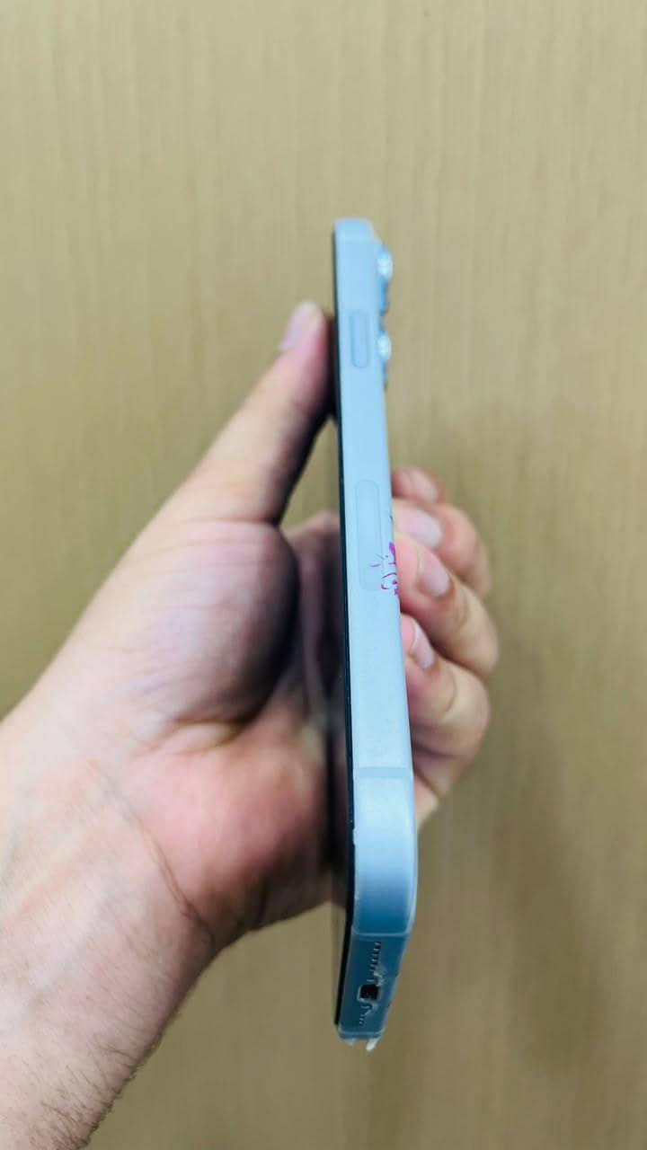 Apple iPhone 15 plus 4
