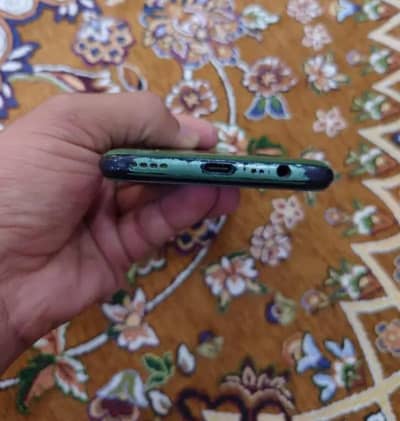 im selling my realme 6i 4 128 all ok just glass change