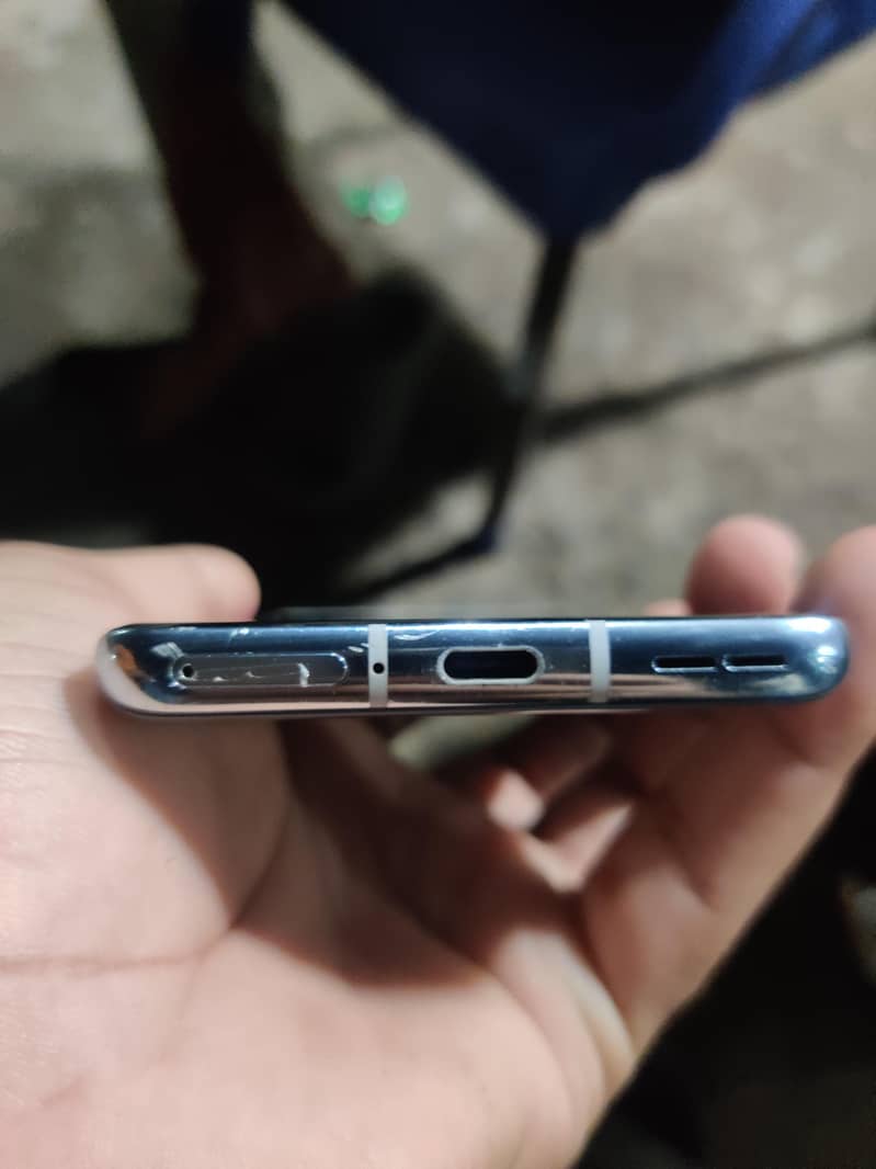 One Plus 9 Pro 7
