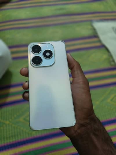 TECNO SPARK 20