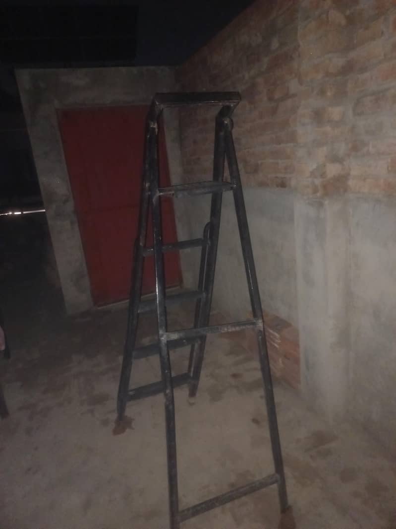 سیڑھی برائے فروخت 0