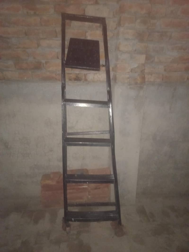 سیڑھی برائے فروخت 3